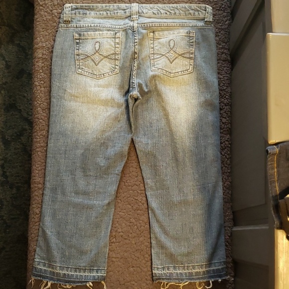 Rue 21 capri's sz-7/8 - Picture 2 of 6